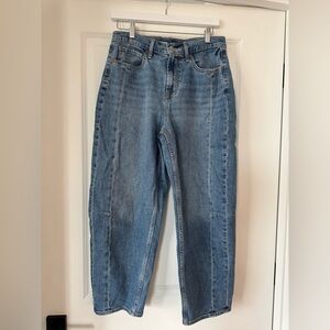 Old Navy Hi Rise Barrel Leg Medium Blue Wash Barrel Jeans